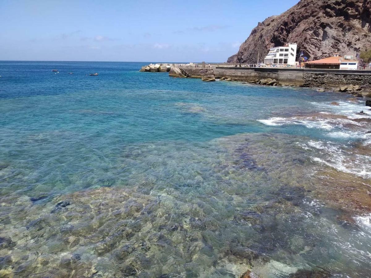 North Cliff *the Ocean Beneath Your Feet* *