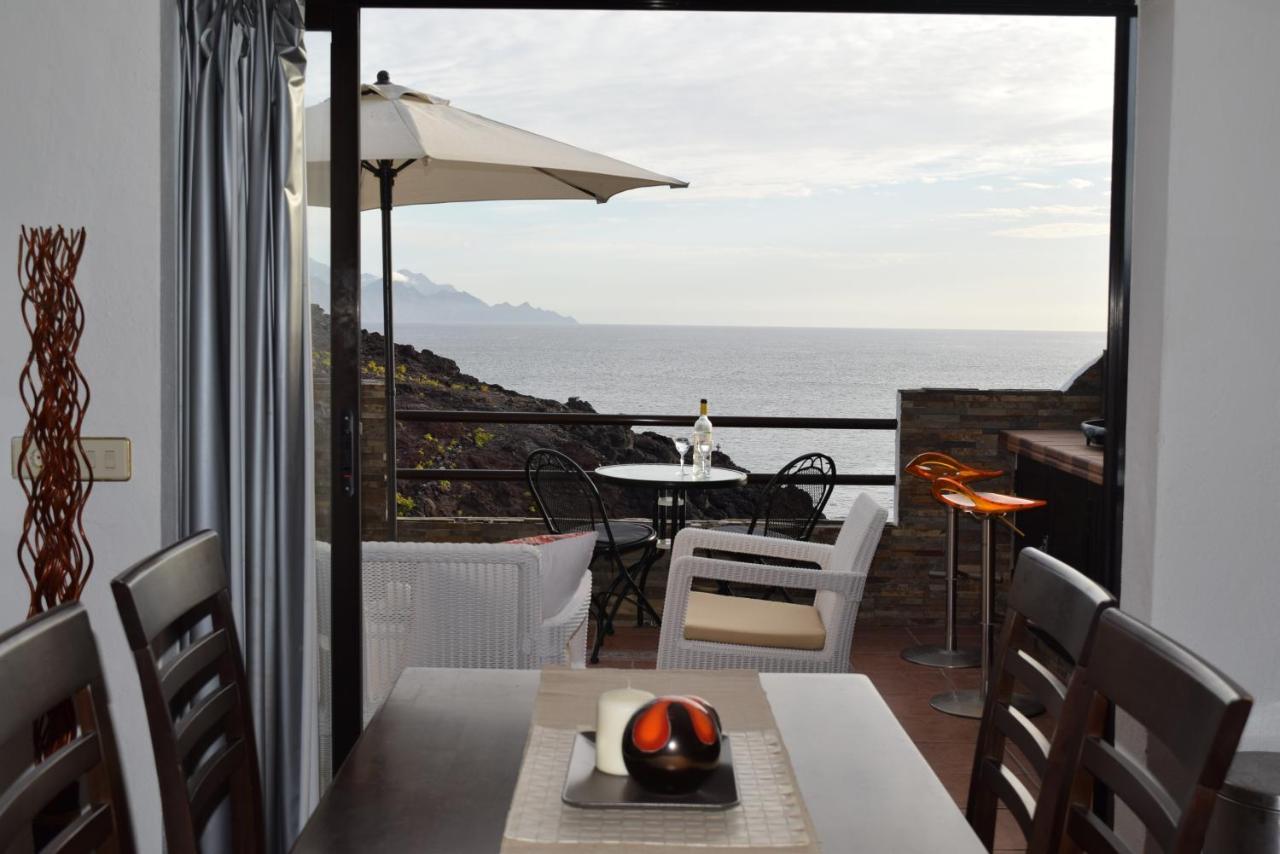 North Cliff *the Ocean Beneath Your Feet* *